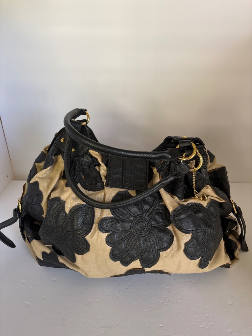Big Buddha Grayson Appliqué Hobo Shoulder Handbag - Picture 3 of 6